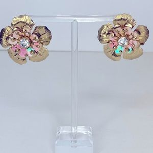 NEW…Gold/Pink flower earring OS (one size) from Forever21